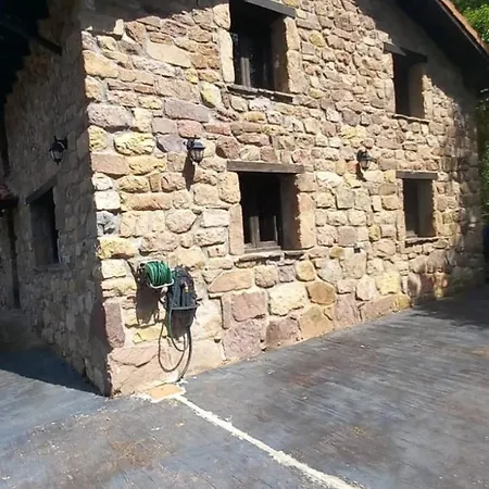 La Nina En Valles Pasiegos Morilla