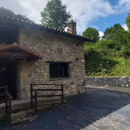 La Nina En Valles Pasiegos Morilla